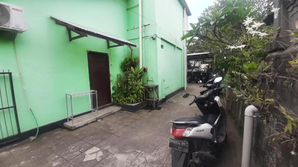 Отель Oyo 90714 Umah Pande Tabanan Near Tanah Lot Экстерьер фото